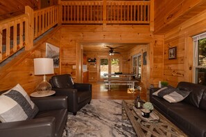 TV, fireplace - Saddle Up! - Log Cabin- Powder Horn, Hike - Fish - Pets Ok, Fiber Wifi, Wood FP (Deep Gap)