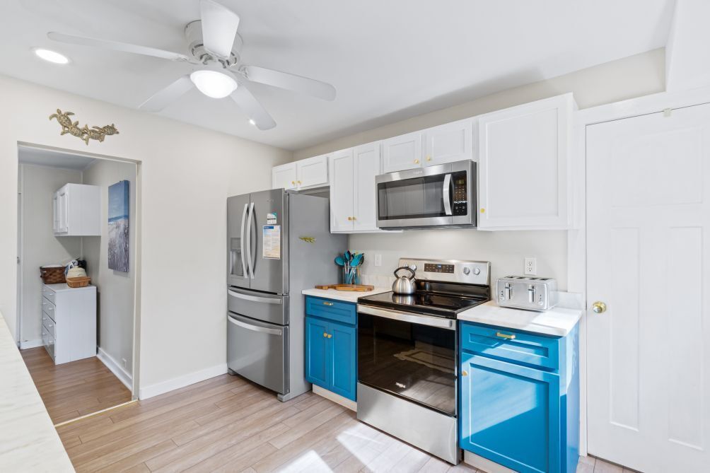 冰箱、微波炉、烤箱、炉灶