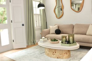 Smart TV, tenis de mesa y biblioteca musical 