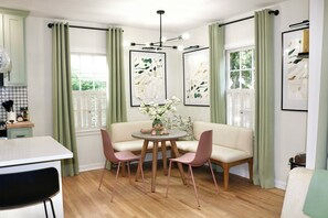 Dining - Modern Cottage• Midtown Mobile• 3BR, 1BA• Screened Porch with Ping Pong• Near DT (Mobile)