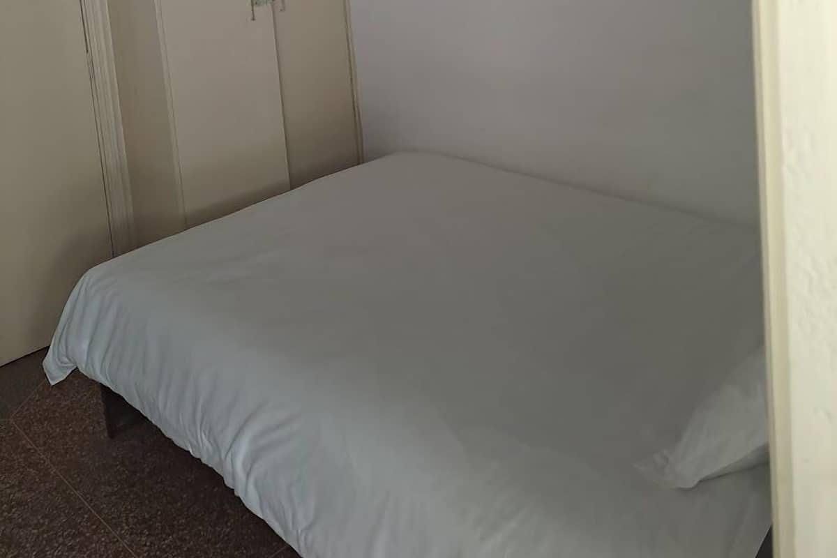 Deluxe Single Room, City View | Free WiFi, bed sheets