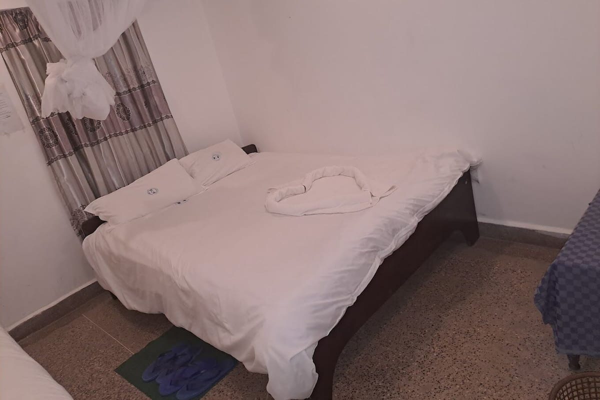 Standard Double Room, City View | Free WiFi, bed sheets