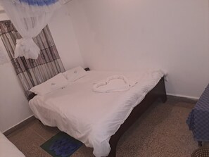 Free WiFi, bed sheets - Friends Hotel Kakamega (Kakamega)