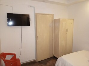 Standard Double Room, City View | Free WiFi, bed sheets