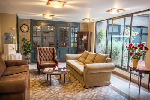 Apartment with Excellent Location Just One Block from the Hilton Colón Hotel