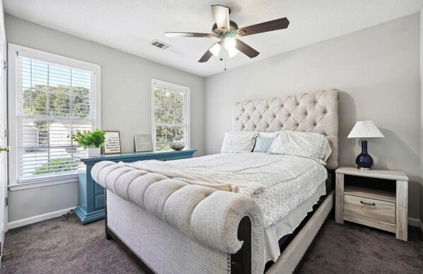 4 bedrooms, free WiFi, bed sheets - The Snug Nest (Alpharetta)