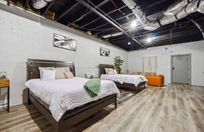 4 bedrooms, free WiFi, bed sheets