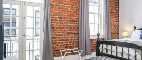 Blackout drapes, iron/ironing board, free WiFi