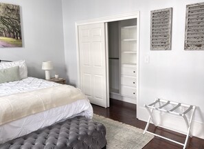 Apartment, City View | Blackout curtains, iron/ironing board, free WiFi