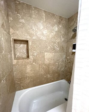 Departamento, vista a la ciudad | Baño
