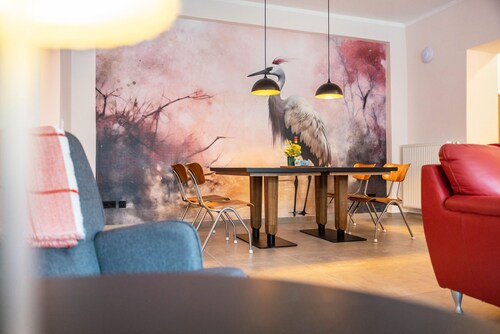 Apartment 'Suiten Im Alten Berghotel Johanna' with Mountain View, Shared Garden and Wi-Fi