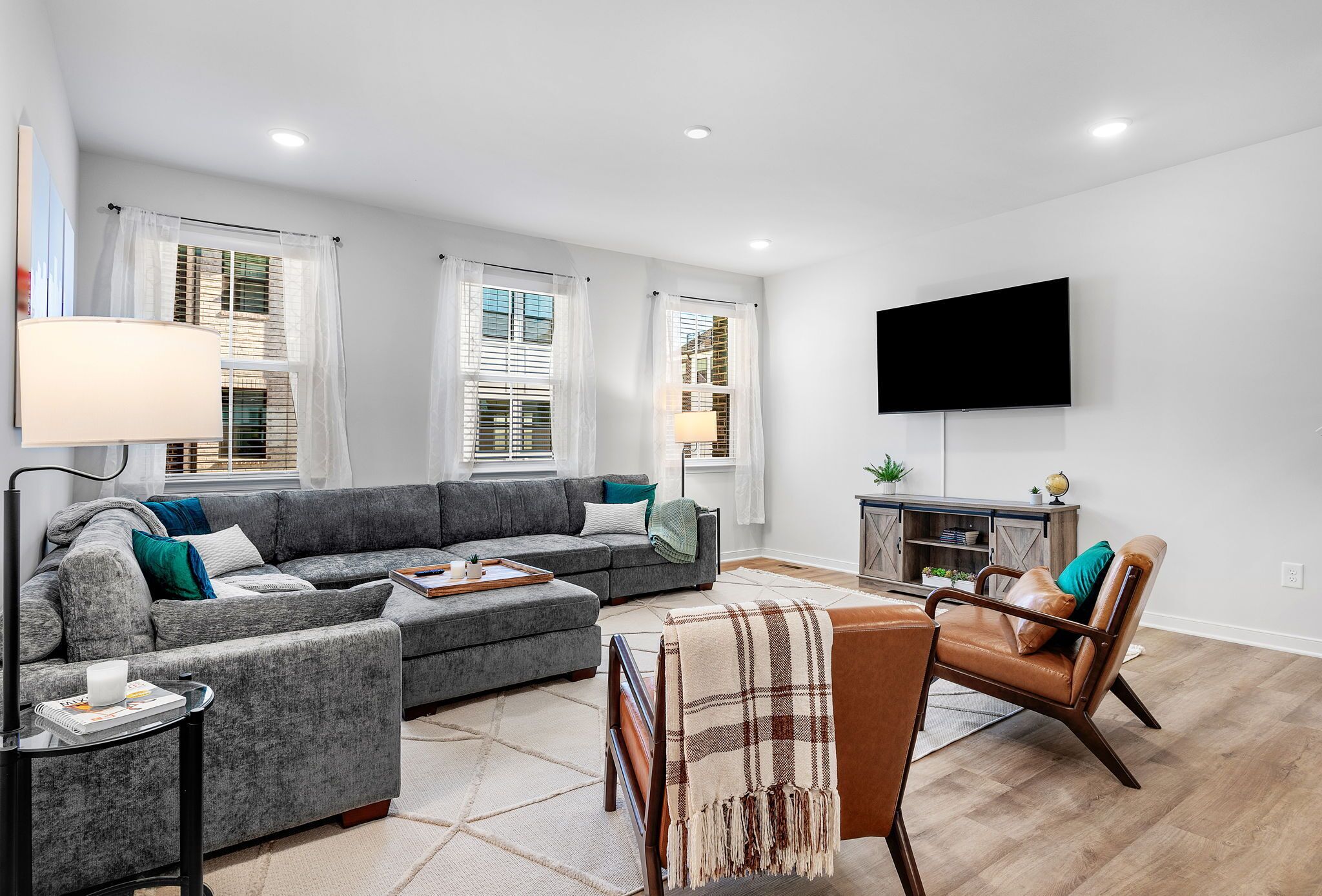 Smart TV, books, music library, stereo