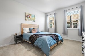 3 bedrooms, desk, iron/ironing board, free WiFi - Chic 3-Bed Townhome in Walkable Suburban Oasis (Midlothian)