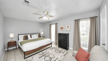 3 chambres, fer et planche Ă repasser, Wi-Fi, draps fournis