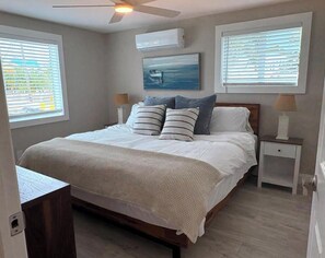 2 bedrooms, iron/ironing board, travel cot, free WiFi - Bahia Tide • Lower Unit • New Intro Pricing • Pool • Steps to Beach (Fort Myers Beach)
