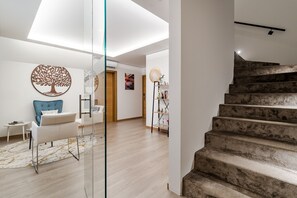 Interior - Room 'Quarto 4' with Shared Garden, Wi-Fi and Air Conditioning (Braga)