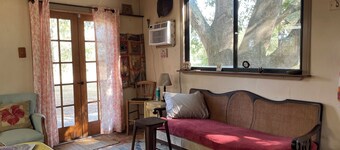 Out in the country! Tranquil cabin in Leon County. Cute converted Goat Shed!!!