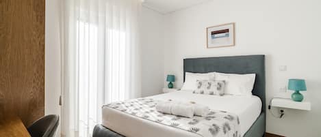 1 habitación, tabla de planchar con plancha, wifi y ropa de cama