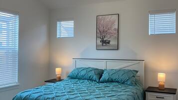 3 bedrooms, iron/ironing board, WiFi, bed sheets