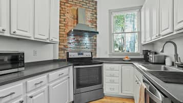 Rumah, pemandangan halaman | Dapur pribadi