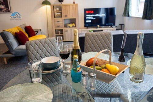 The Pines Villa 14 | Spacious 3BR | Cinema, Games & EV | Parking | Sleeps 10+