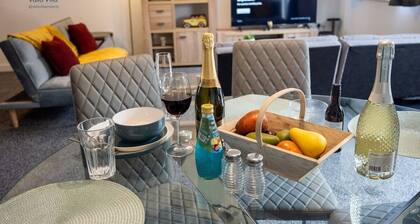 The Pines Villa 14 | Spacious 3BR | Cinema, Games & EV | Parking | Sleeps 10+