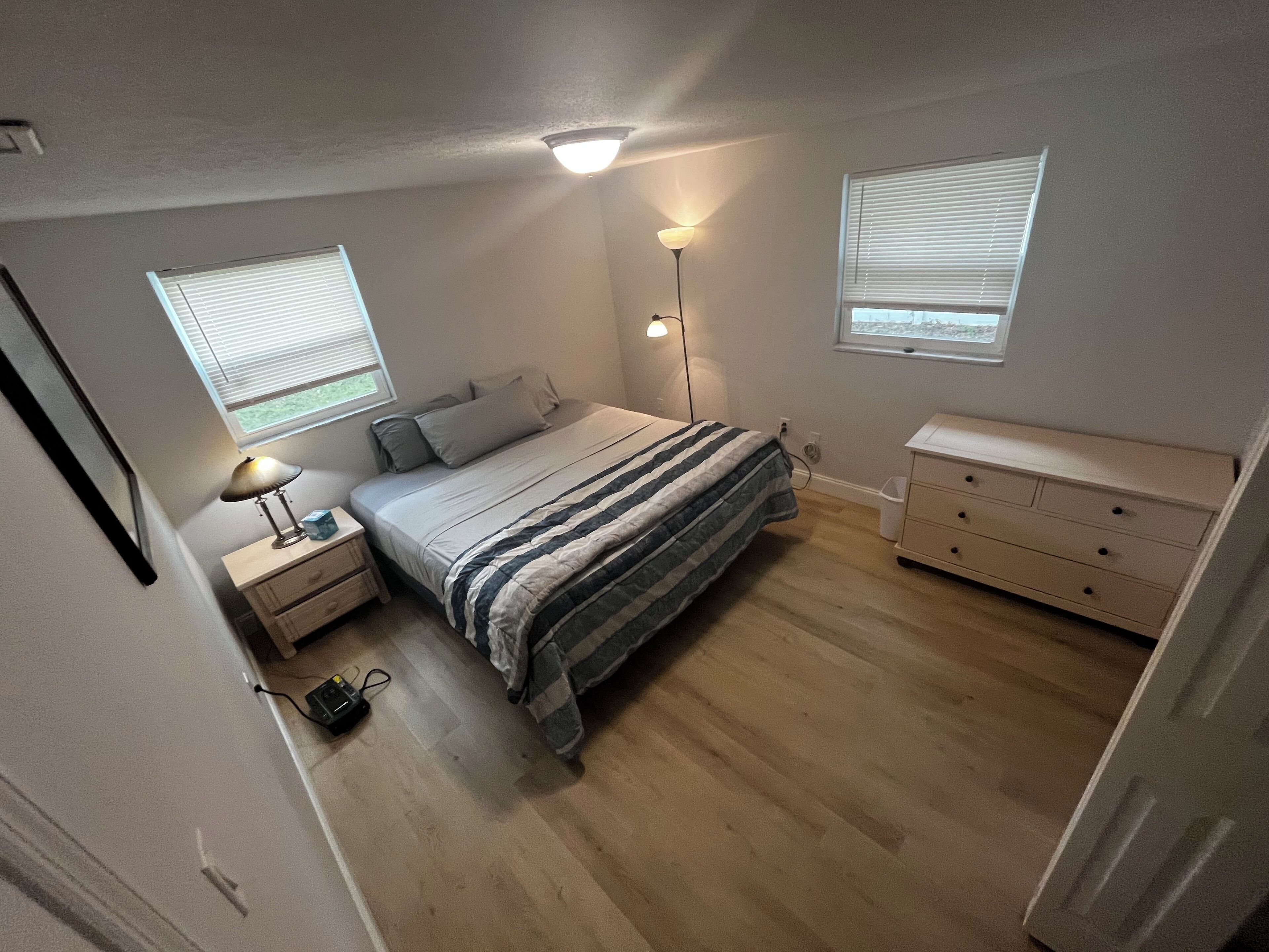 3 bedrooms, iron/ironing board, Internet, bed sheets