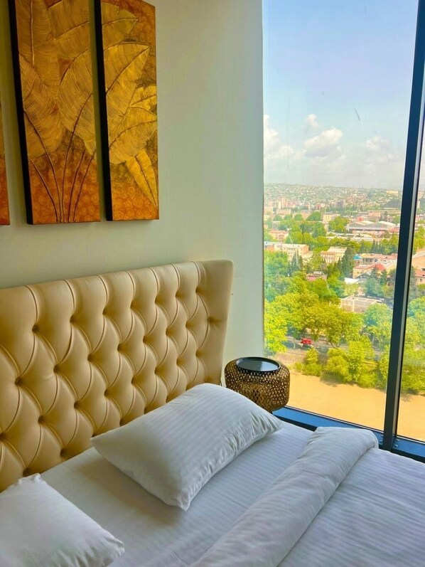 1 habitación, tabla de planchar con plancha, wifi y ropa de cama 