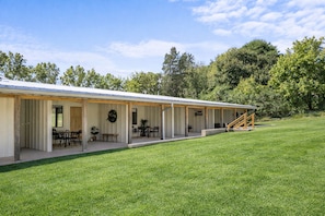 Exterior - Sommer House Inn-The Aloha Room (Newton County)