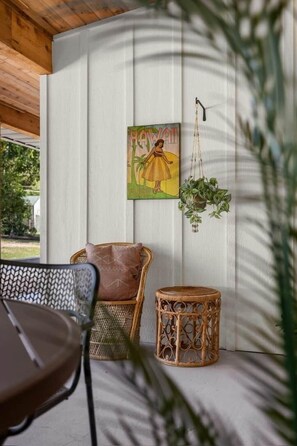 Interior - The Aloha Room (Newton County)