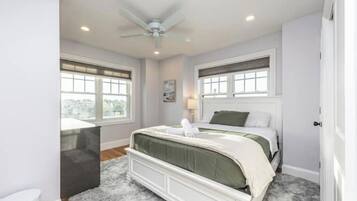 3 bedrooms, internet, bed sheets