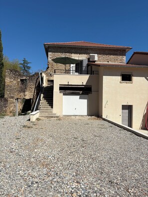 Exterior - Spacious apartment (Triors)