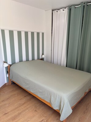 2 bedrooms, iron/ironing board, Internet, bed sheets - Spacious apartment (Triors)