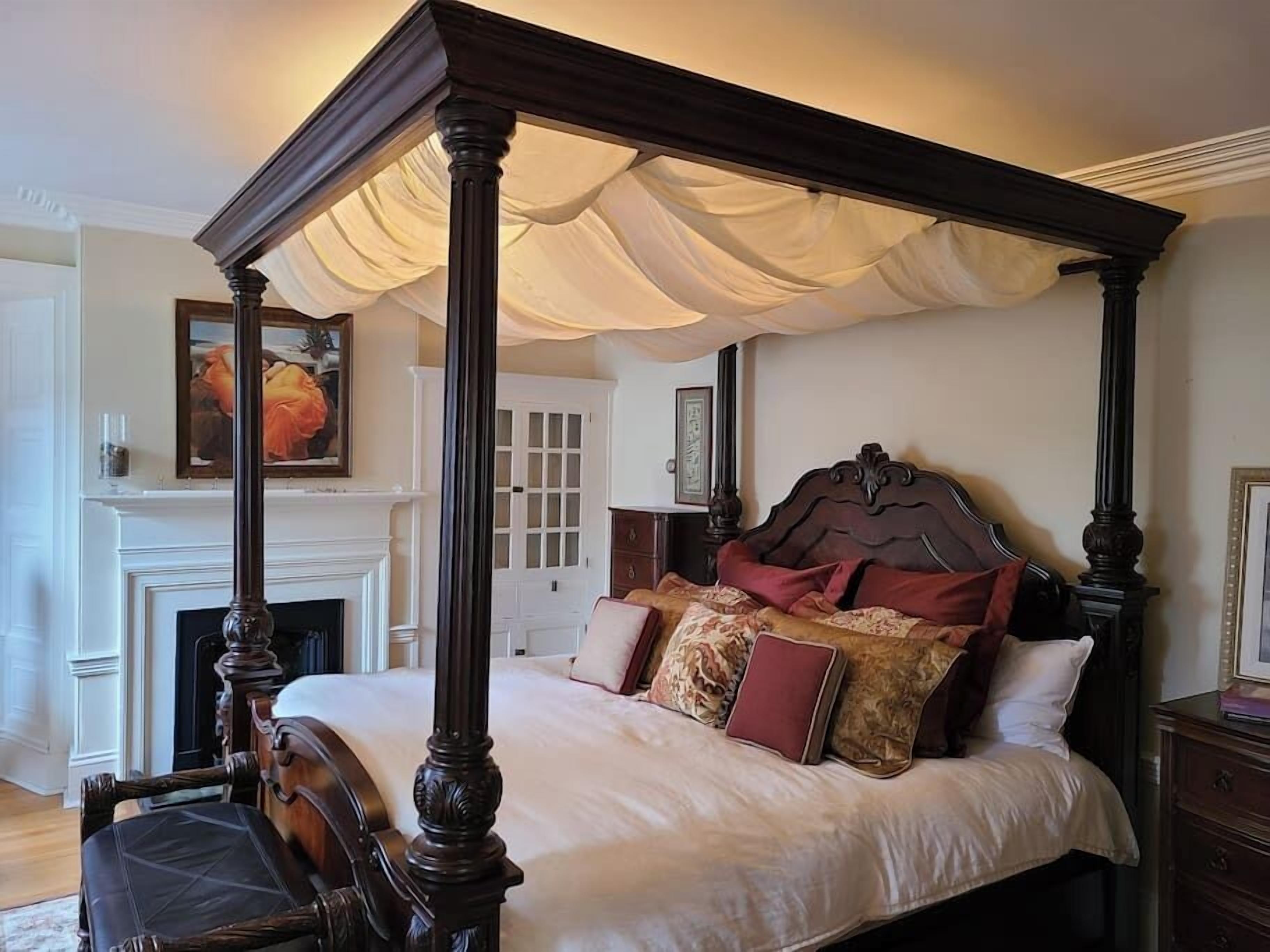 4 slaapkamers, een strijkplank/strijkijzer, gratis wifi, beddengoed