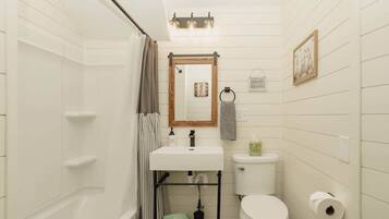 Secador de pelo y toallas