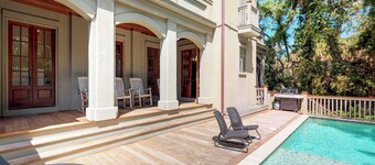 Multi-level home with private pool, lanai & enclosed deck - beach nearby