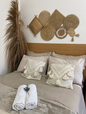 Comfort Double Room | Blackout drapes, soundproofing, iron/ironing board, free WiFi - Hostel Amor por SP  (São Paulo)