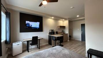 Kahden hengen huone | ĂĂ€nieristys, ilmainen Wi-Fi, pÀÀsy pyörĂ€tuolilla