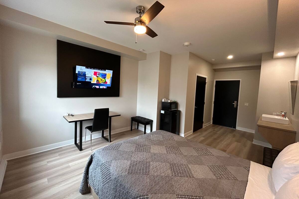 Double Room, Mobility Accessible | Soundproofing, free WiFi, wheelchair access