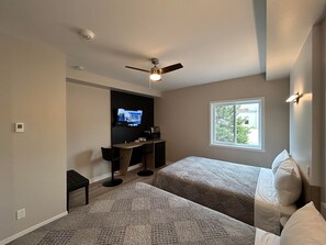 Quadruple Room | Soundproofing, free WiFi, wheelchair access