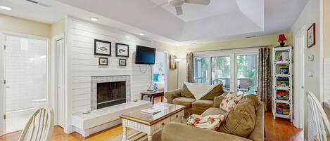 Téléviseur, bureau