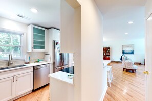 Fridge, microwave, oven, stovetop - Comfortable dog-friendly home next door to rec center - blocks from beach access (Isle of Palms)