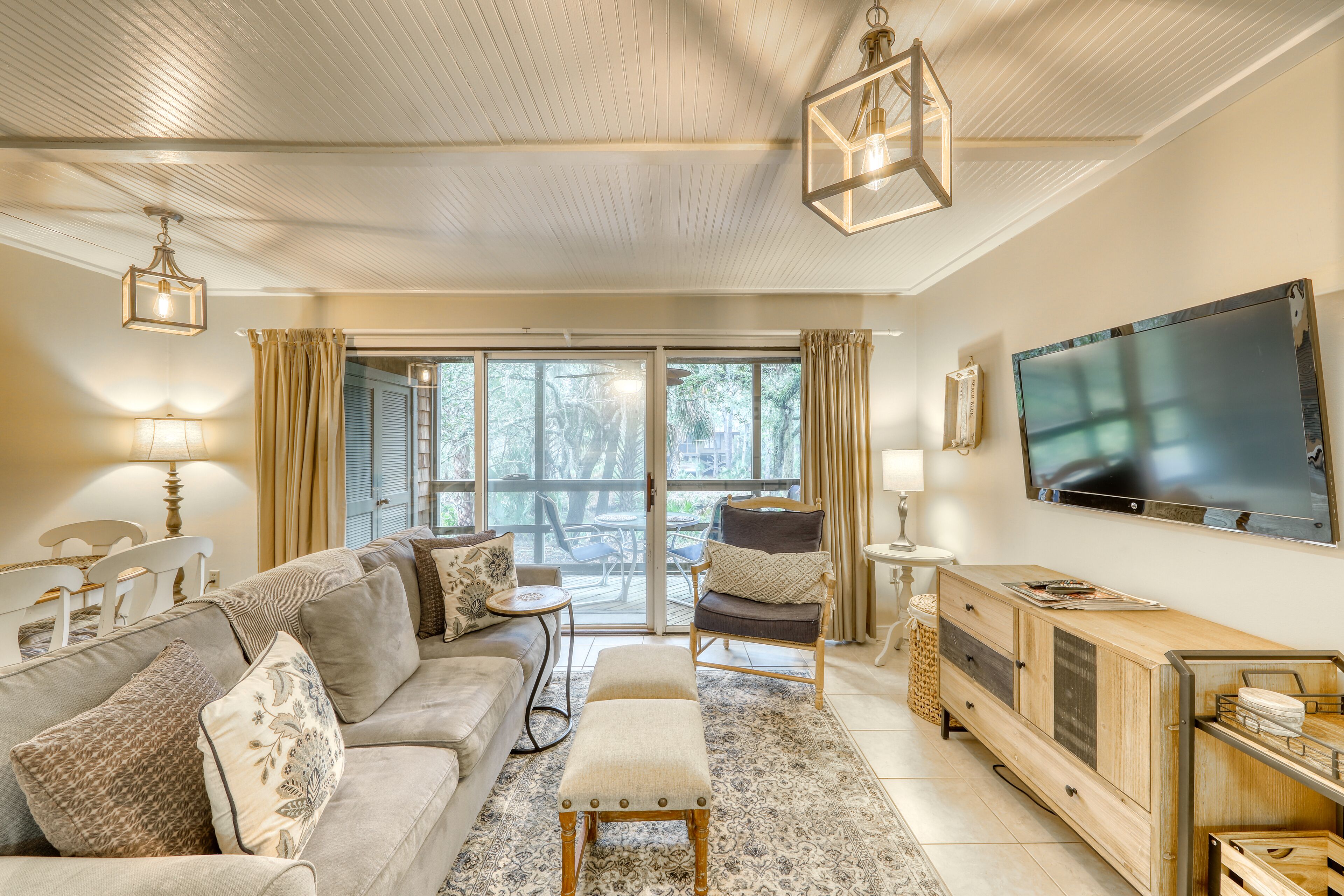 TV, DVD player, offices