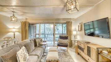 Télévision, lecteur de DVD, espaces bureaux