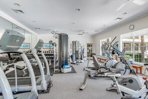 Fitness facility - Fully-furnished first-floor condo with pool & private washer/dryer- dog-friendly (Mt. Pleasant)