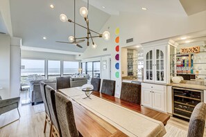 Dining - Luxury penthouse with stunning oceanfront views, 3 decks, pool & hot tub (Isle of Palms)