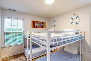 3 bedrooms, WiFi, bed sheets