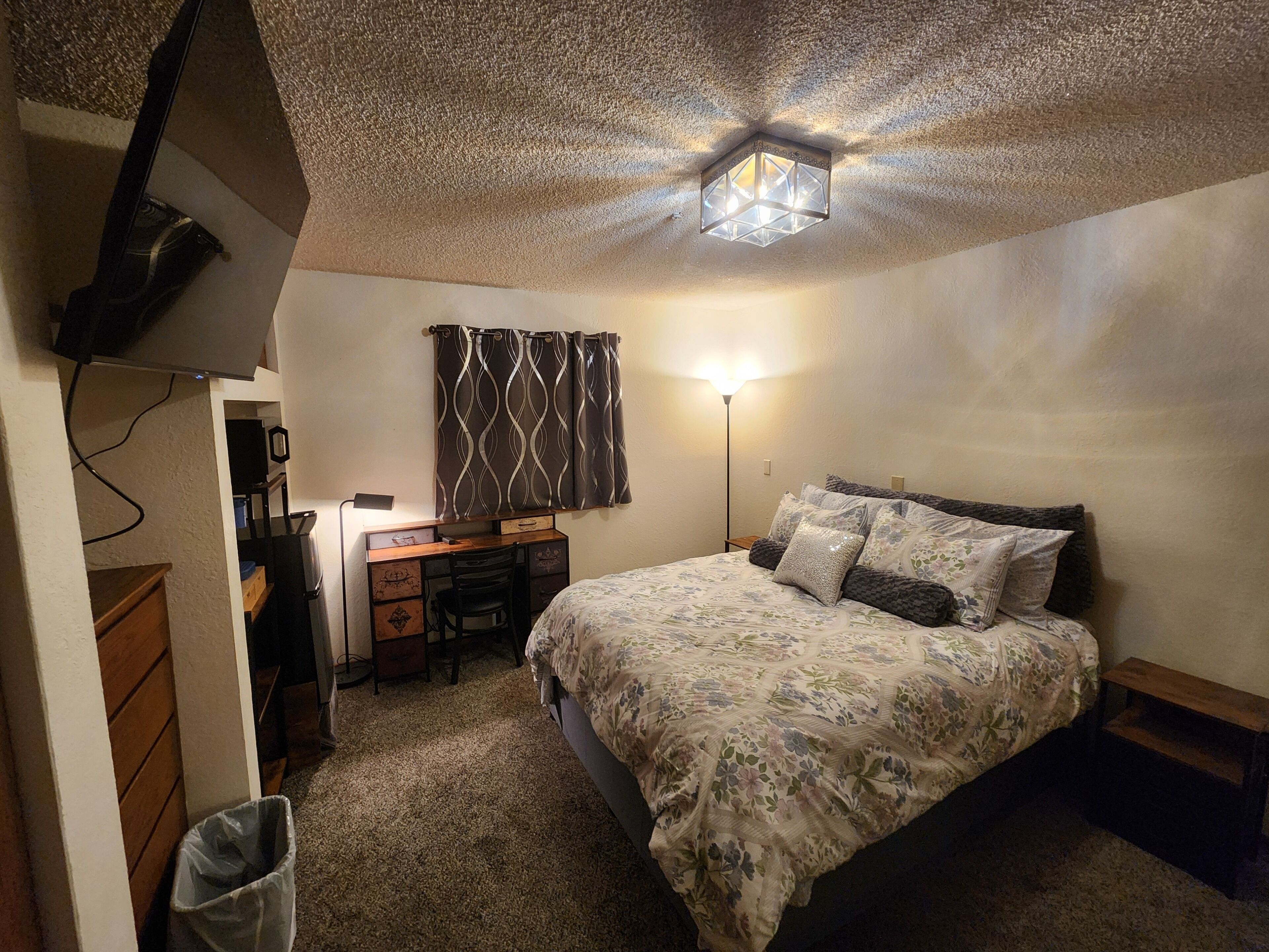 1 bedroom, WiFi, bed sheets