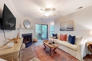 TV, fireplace, offices