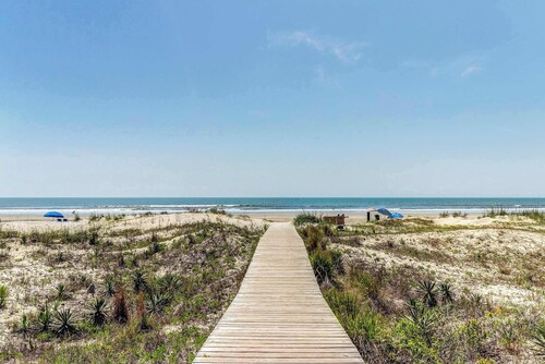 First floor ocean area villa w/ dune & wooded views - just steps from the beach